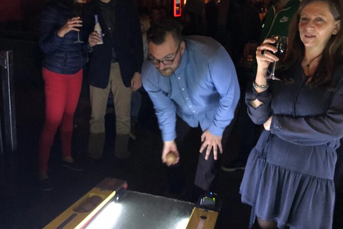 Williamsburg Definitive Dive Bar Crawl with the Bar Buds - Who Should Probably Pass