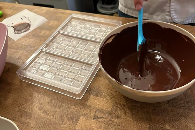 Chocolate Bonbon Making Class in Sitges - Who Will Love This Experience?