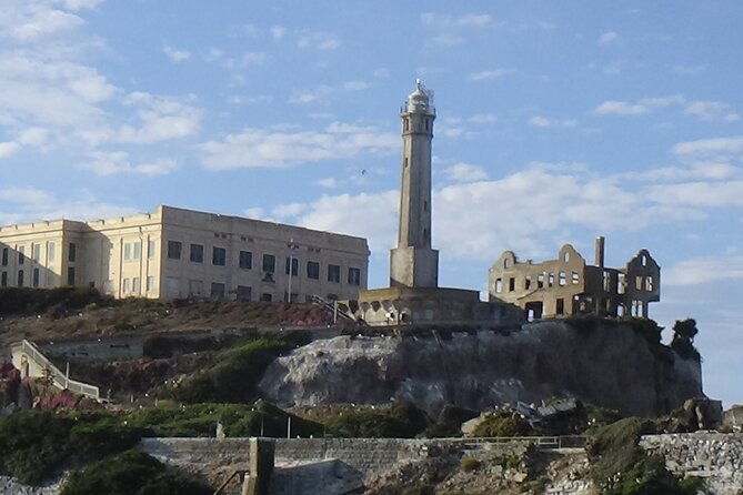 Alcatraz Night Tour & Muir Woods-Sausalito Afternoon or Morning - Exploring San Francisco: An In-Depth Look at the Alcatraz Night Tour & Muir Woods-Sausalito Combo