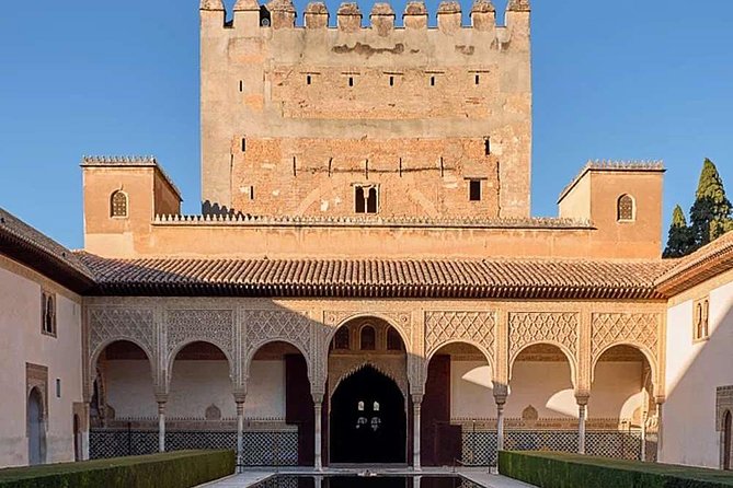Alhambra Private Tour: Nasrid Palaces, Alcazaba and Generalife - Good To Know