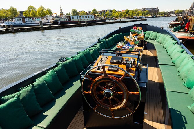 Amsterdam: Guided Open Boat Canal Cruise Including 1 Drink - Good To Know