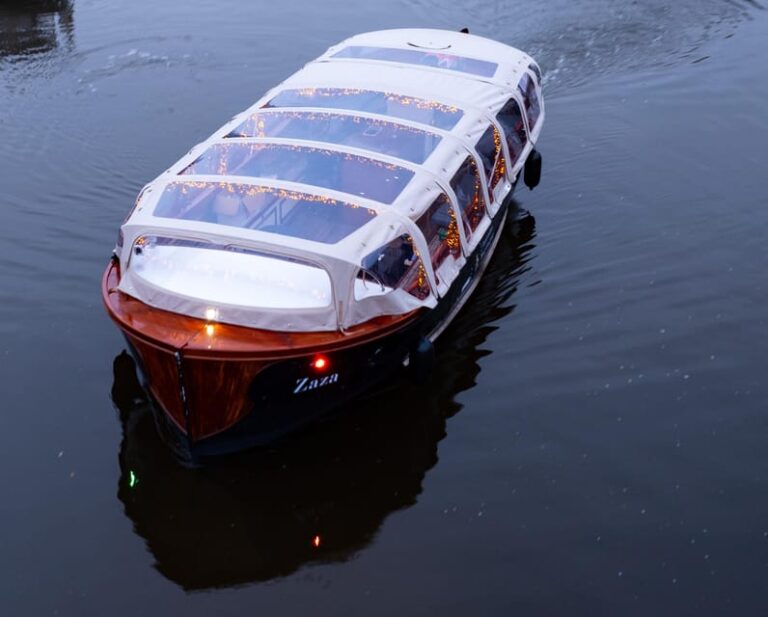 Amsterdam: Light Festival Canal Boat Tour