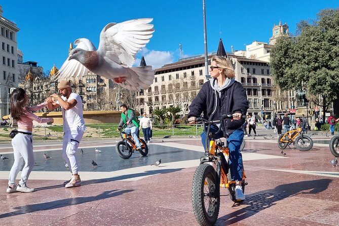 Barcelona City Highlights Bike Tour with E-Bike Option - Good To Know