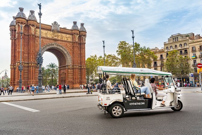 Barcelona Expert Plus Tour in Private Eco Tuk Tuk - Good To Know