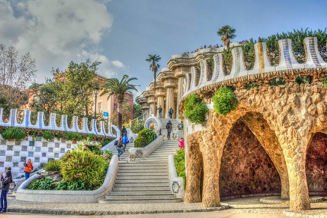 Barcelona: Park Guell Guided Tour with Skip the Line Ticket - Good To Know