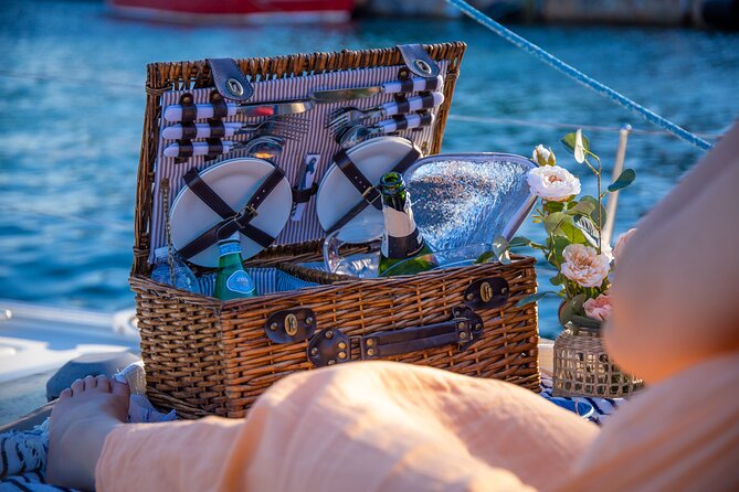Barcelona Private Romantic Sailing Tour - Good To Know