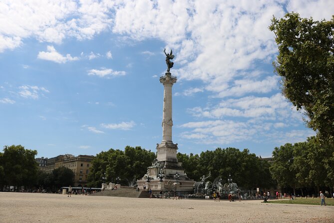 Bordeaux in a Day City and Chateau Visit Shared Walking Tour - Good To Know