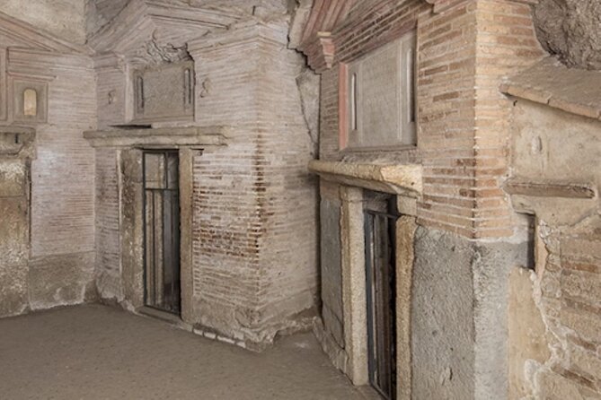 Catacombs and Appia Antica Exploration - Private Tour - Analyzing the Experience: A Complete Breakdown