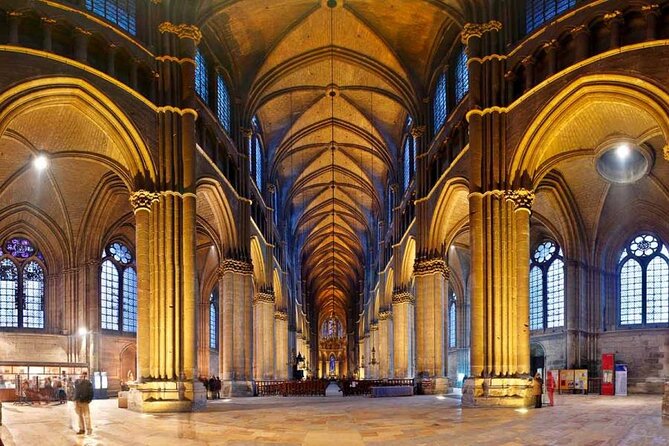Champagne - Reims: Private tour from Paris by minivan - Exploring Champagne and Reims: A Private Minivan Tour from Paris