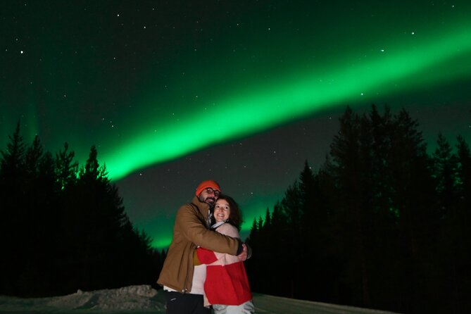 Chasing the auroras guaranteed tour with professional photography - Good To Know
