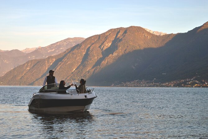 ComeToComo_Boat Tour from Argegno in Compact Cruiserboat - Good To Know