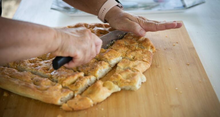Cooking class in our family farm in Chianti with lunch