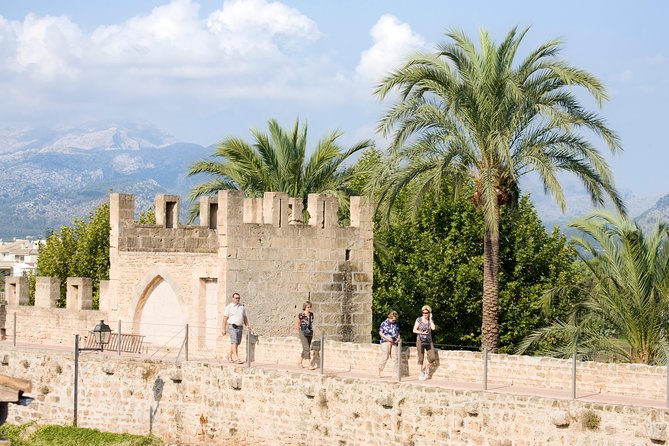 Discover Alcudia old town on a private walking tour - Good To Know