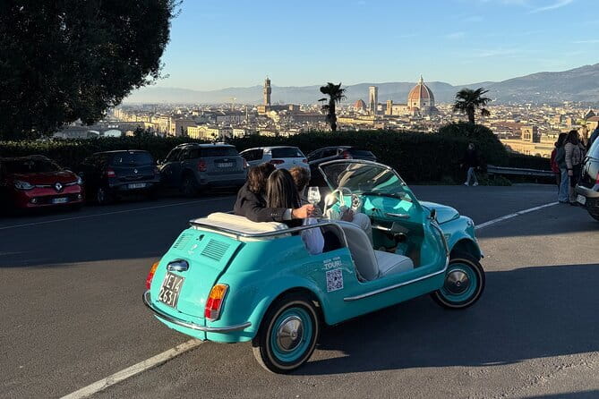 Discover Florence city center on e-cabriot fiat 500 - Good To Know