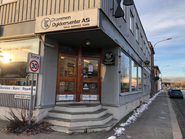 Drammen: Scuba Diving Equipment Rental
