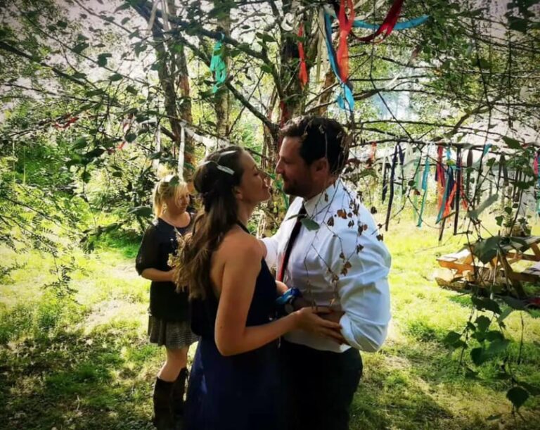 Drumnadrochit: Celtic Handfasting Ceremony and Picnic