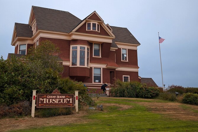 Fort Bragg California Scavenger Hunt Walking Activity and Game - Discovering Fort Bragg Through a Smartphone Adventure