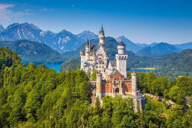 From Munich: Neuschwanstein Castle and Linderhof Private Tour - Good To Know