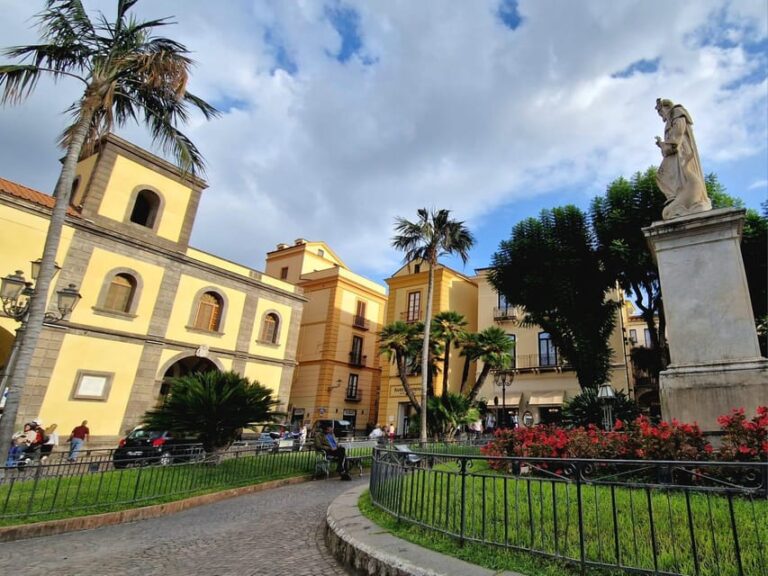 From Naples: Pompeii and Sorrento Day Trip with Lunch Option