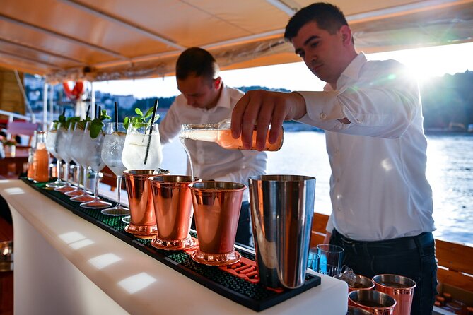 Gastro Cruise | Cruise around Dubrovnik Old Town with Lunch - Good To Know