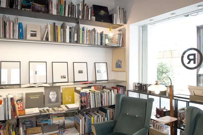 Guided Shared Experience on ONEROOM Books - Introduction