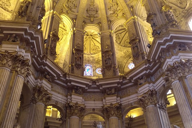 Guided visit to the Cathedral of Malaga and its surroundings - Discovering Malaga’s Cathedral: An Architectural and Historical Overview