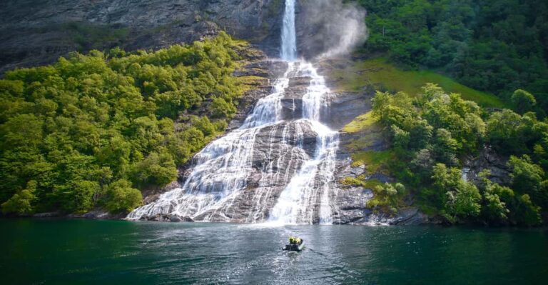 Hellesylt: Guided Geirangerfjord Boat Tour