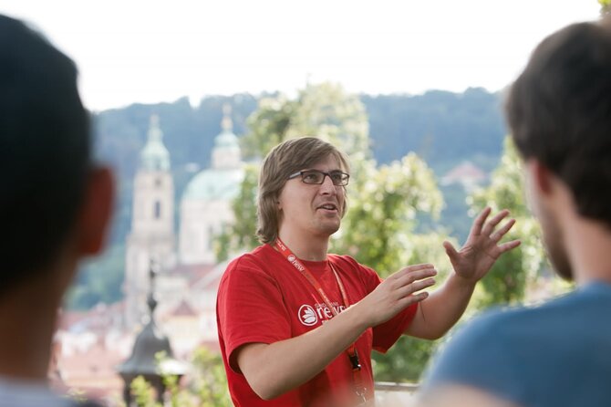 Historic Highlights Walking Tour from Prague - Good To Know