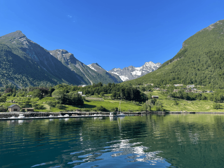 Hjørundfjord Fjord Cruise Øye-Ålesund one way