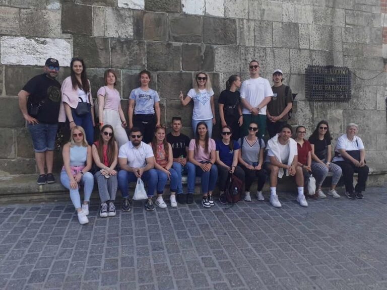 Krakow: Walking FUN tour in Old Town with a local guide
