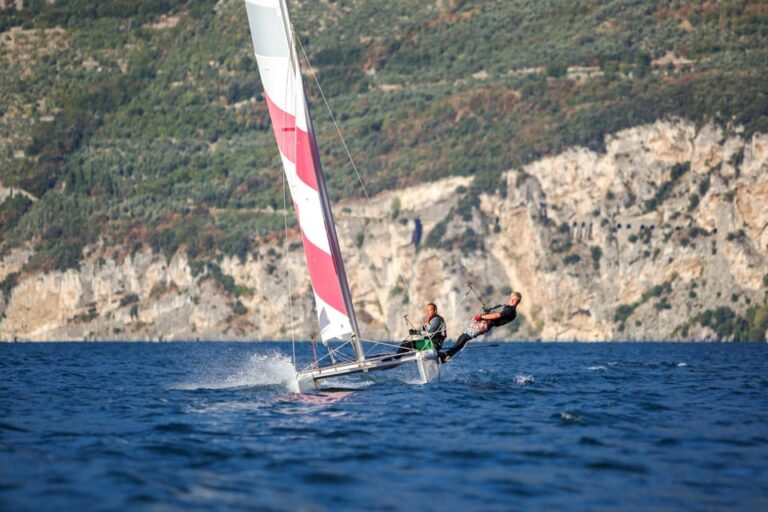 Lake Garda: Catamaran Action Tour
