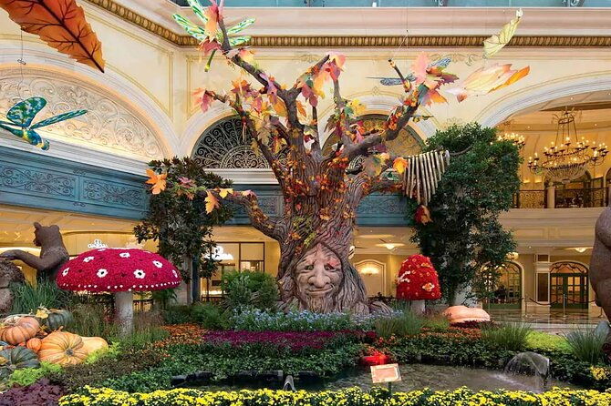 Las Vegas City Tour, Sightseeing with Stops at the Best Casinos - A Closer Look at the Tour Experience