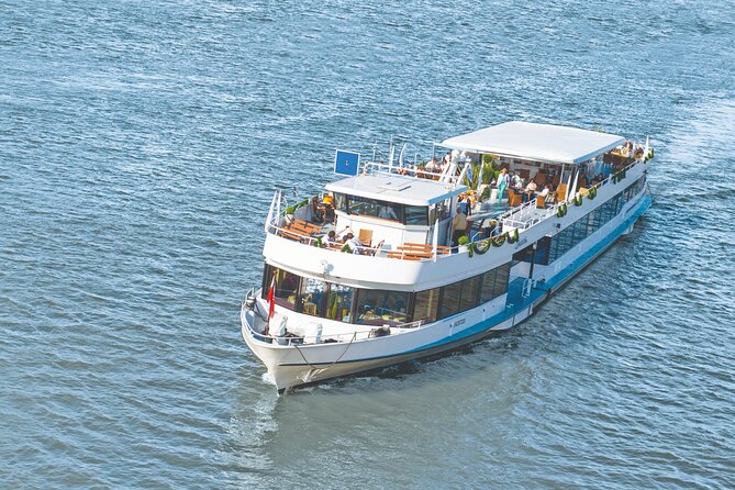 Linz harbour tour by boat - Good To Know
