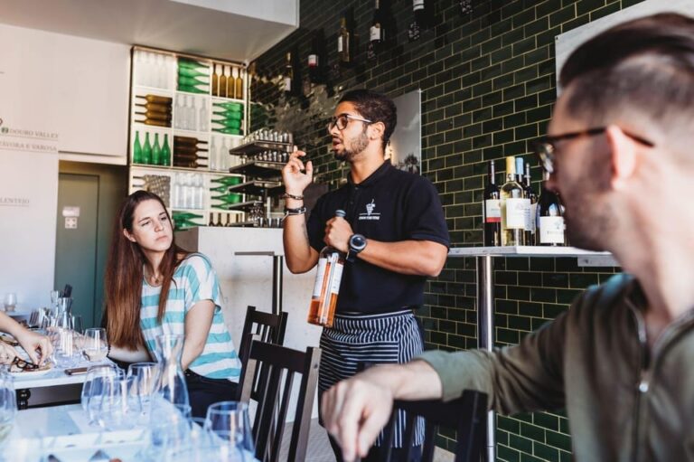 Lisbon: Guided Port Wine Tasting Apéritif/Digestif