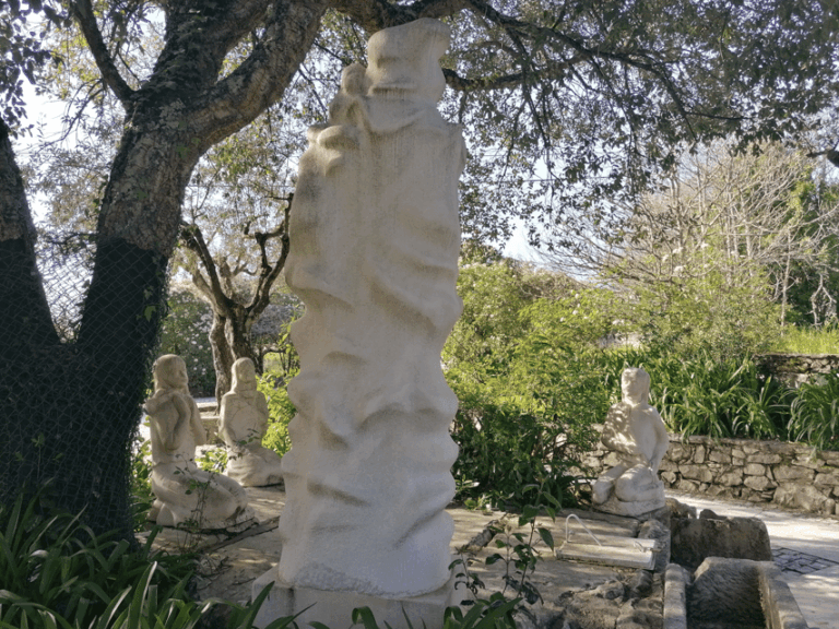 Lisbon: Holy Miracle Church Santarem & Fatima Private Tour