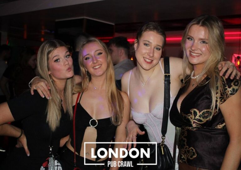 London: Central London Pub Crawl with Drink Deals