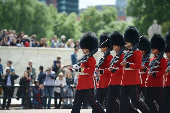 London Highlights: Guided Walking Tour & Changing of the Guards - Good To Know