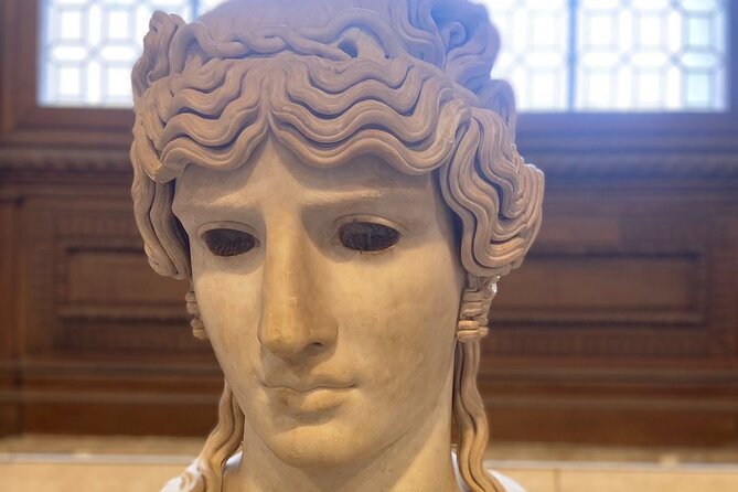 Louvre Private Tour with Skip The Line Entry - Good To Know