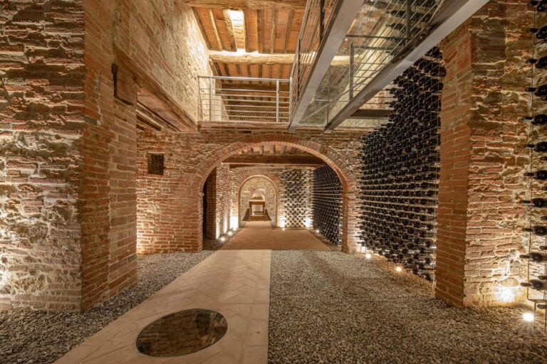 Montepulciano Caveau di Evelina Experience 3 old vintages tasting