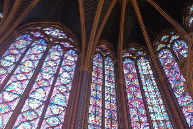 Notre Dame Exterior Ile de la Cité Tour and Sainte Chapelle - A Complete Look at the Notre Dame Exterior & Sainte Chapelle Tour