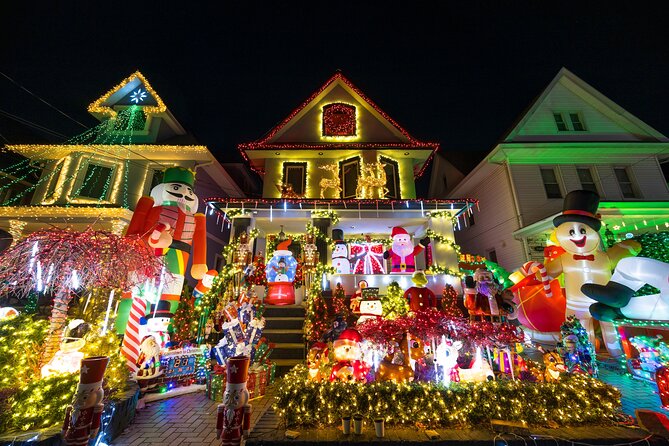 NYC: Dyker Heights Christmas Lights Express Hot Coco+Santa Cookie - Good To Know
