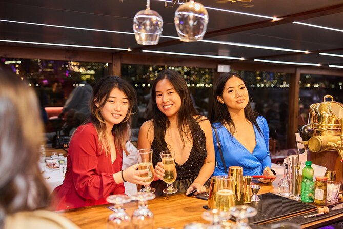 NYC July 4th Fireworks on a Luxury Yacht with Open Bar and Dinner - About the Tour