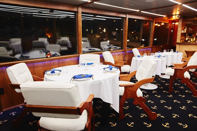 NYC New Year's Eve Dinner Cruise with Music and Open Bar - Introduction: Is the NYC New Years Eve Dinner Cruise Worth It?