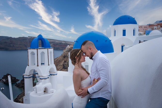 photoshoot in Santorini Oia - Good To Know  