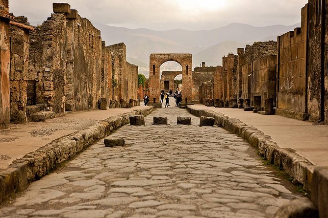 Pompeii and Amalfi Coast Day Trip from Naples - An In-Depth Look at the Pompeii and Amalfi Coast Day Trip