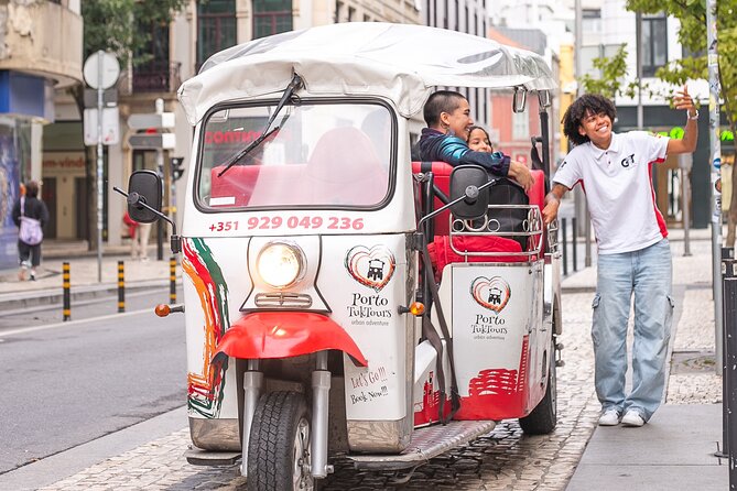 Porto: Tuk tuk vip guided tour - 1.30h - Good To Know