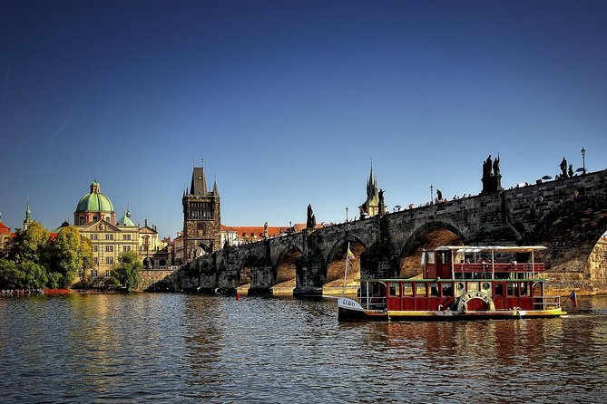 Prague's charming old places tour in Russian language - Exploring Prague’s Charm: A Detailed Look at the Old Places Tour in Russian