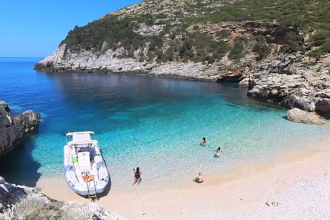Private 6 H Boat Dafina Bay & Bear's Bay - Good To Know