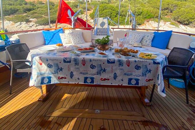 Private 6-Hour Boat Tour with Lunch in Bodrum Bays - Good To Know