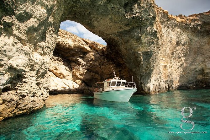 Private Boat Tour Experience with Snorkeling Blue Lagoon and Comino - Good To Know